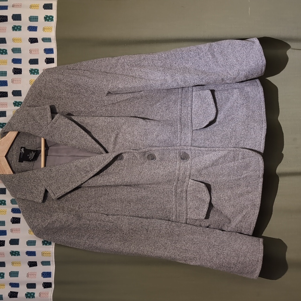 Wool blend fitted 3 button blazer
